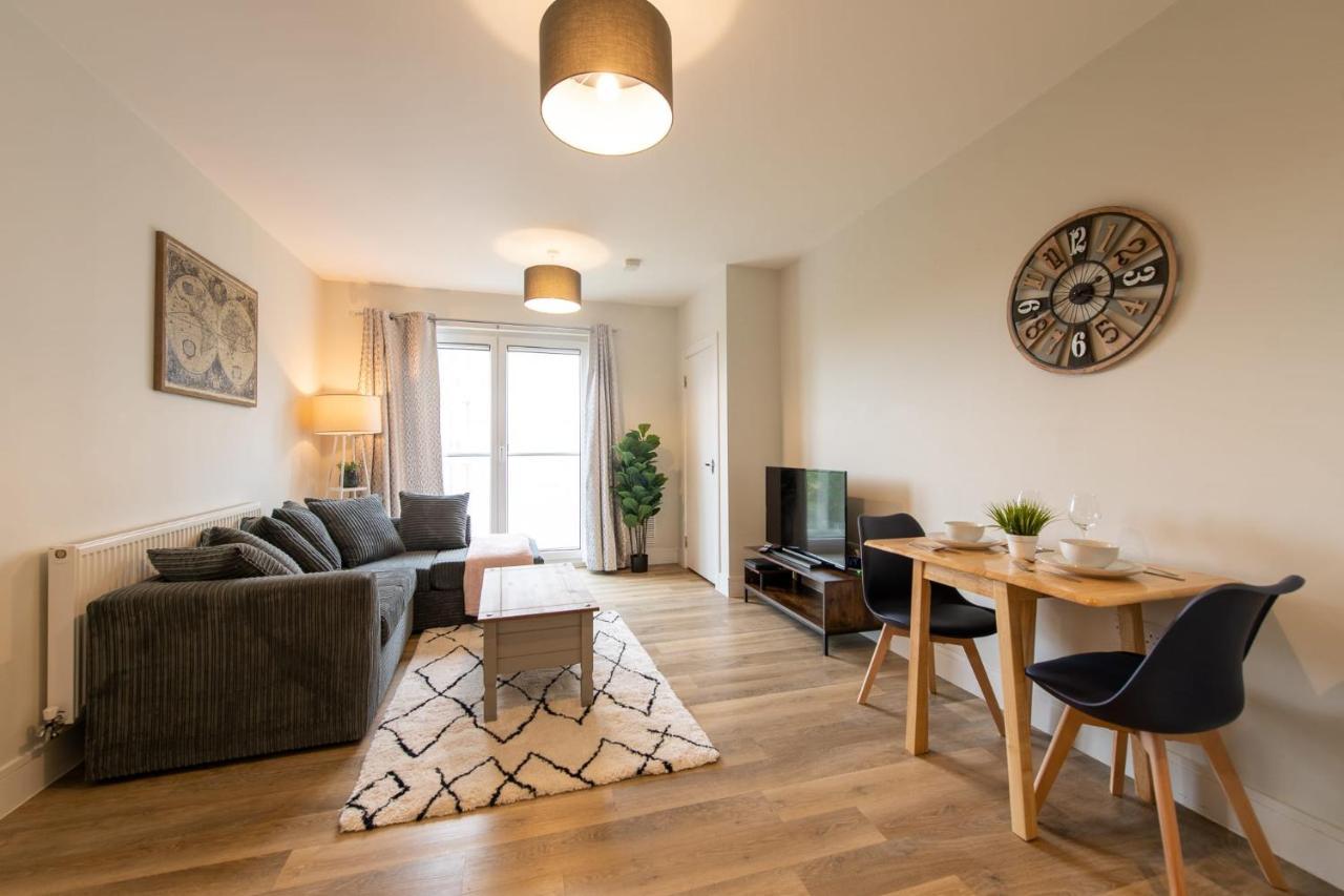 Fantastic 1 Bed Apartment In Crawley Εξωτερικό φωτογραφία